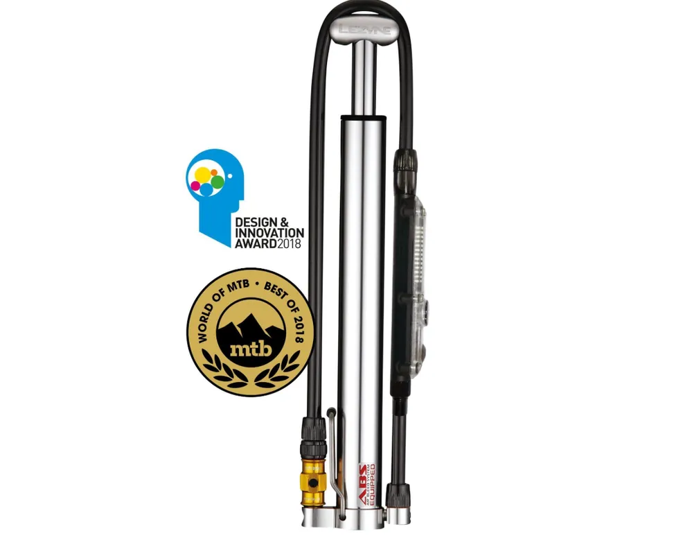 Ofertă exclusivă Lezyne - mini pompa - CNC Micro Floor Drive Digital HVG - afisaj digital- 90 psi | 6.2 bar - argintiu