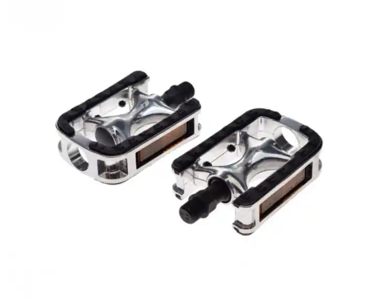 Cumpără online Set 2 pedale Wellgo din aluminiu pentru bicicleta, filet 9/16, culoare negru/argintiu