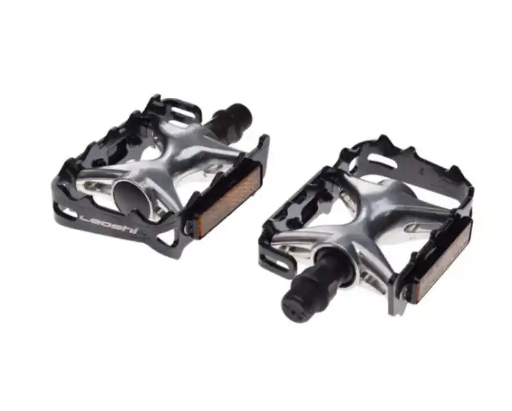 Cumpărături sigure Set 2 pedale Wellgo din aluminiu+fier pentru bicicleta, filet 9/16, culoare negru/argintiu