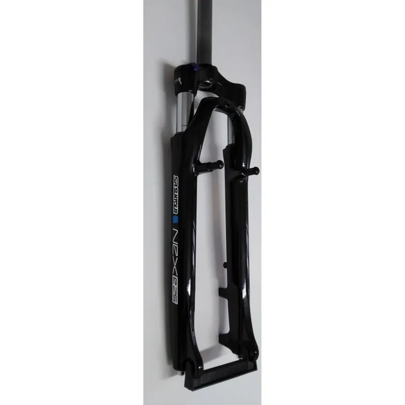 Furca Suntour 28" NEX-E25-P-NLO 63MM Reducere extra