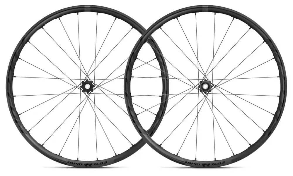 Vezi acum SET ROTI FULCRUM RAPID RED 3 650B 2WF-R C24 AFS CAMPAGNOLO