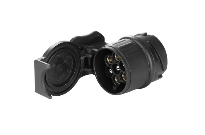 Preț mic Adaptor THULE 9907 pentru 13 pini (masina) la 7pini (suport)